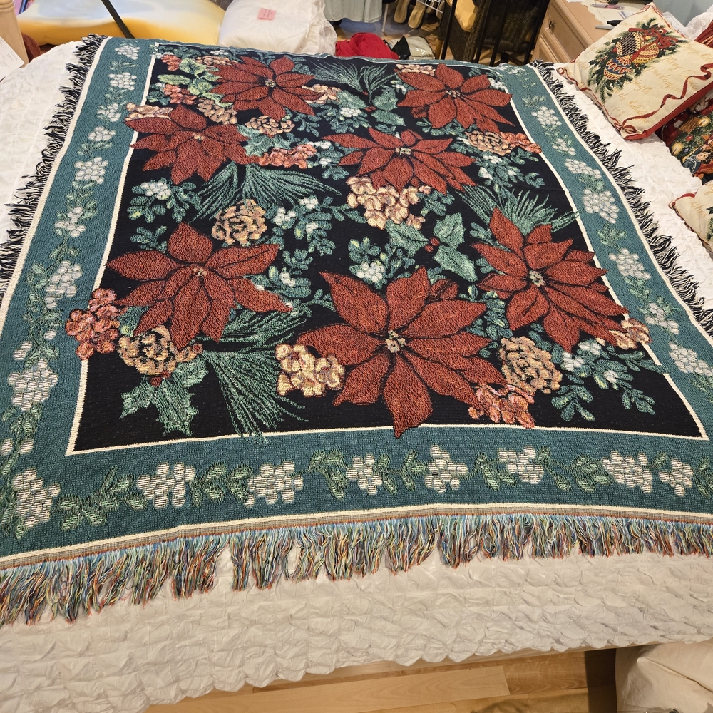 Festive Vintage Holiday Throw Blanket – Poinsettia & Pine – 60"x90" + Fringe